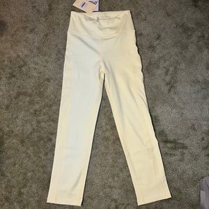Yellow Hello Molly leggings, never worn!